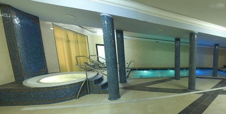 פוליס Hotel Dobosz מראה חיצוני תמונה