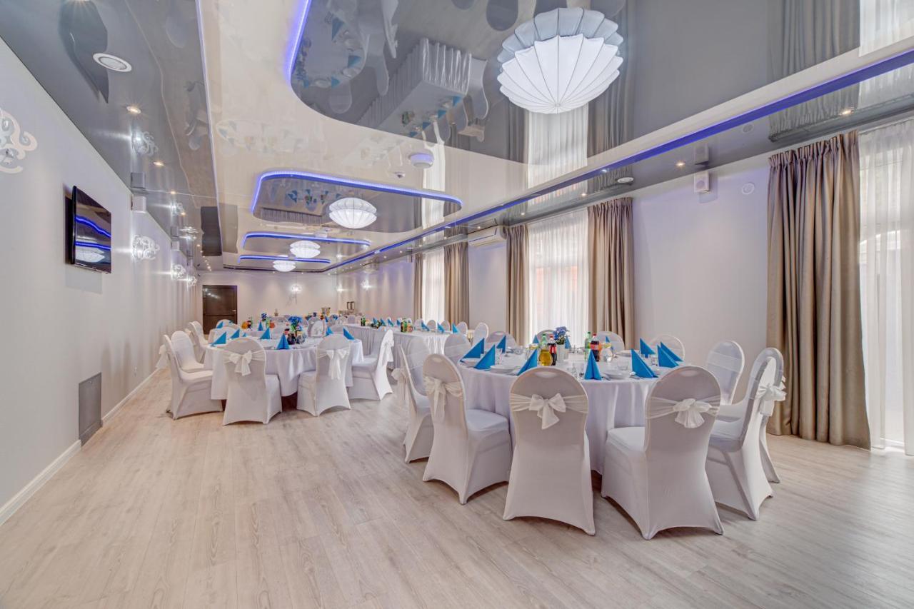 פוליס Hotel Dobosz מראה חיצוני תמונה