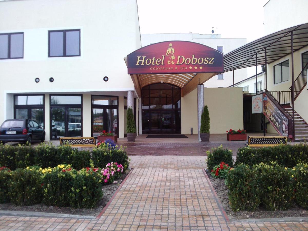 פוליס Hotel Dobosz מראה חיצוני תמונה