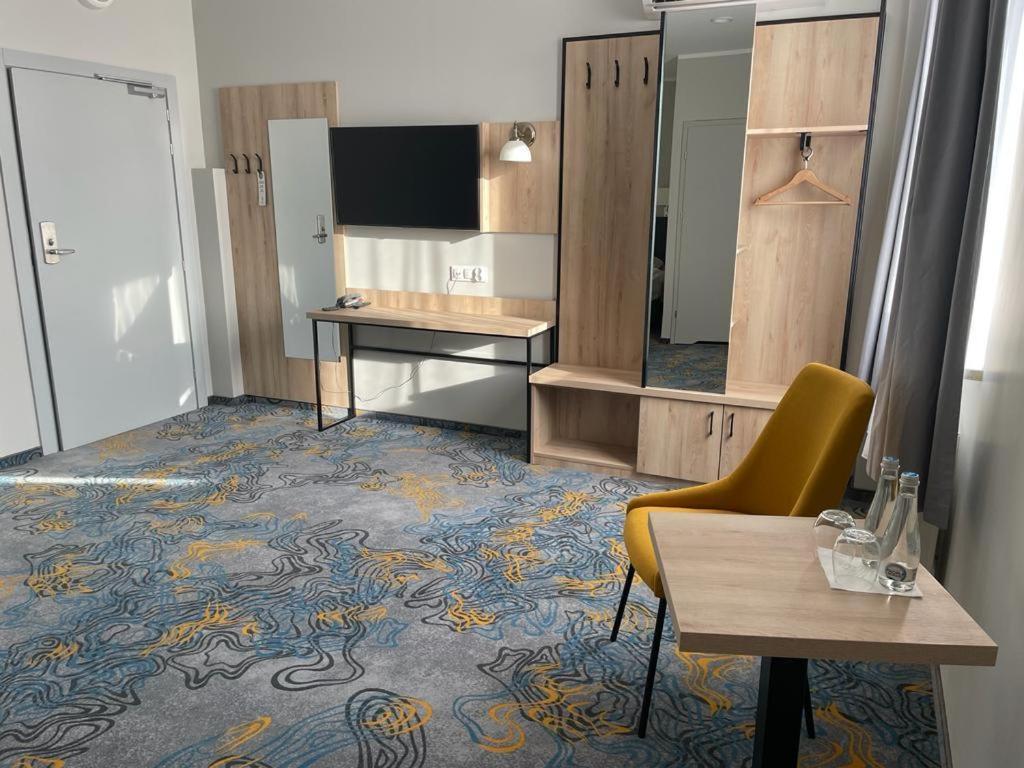 פוליס Hotel Dobosz מראה חיצוני תמונה