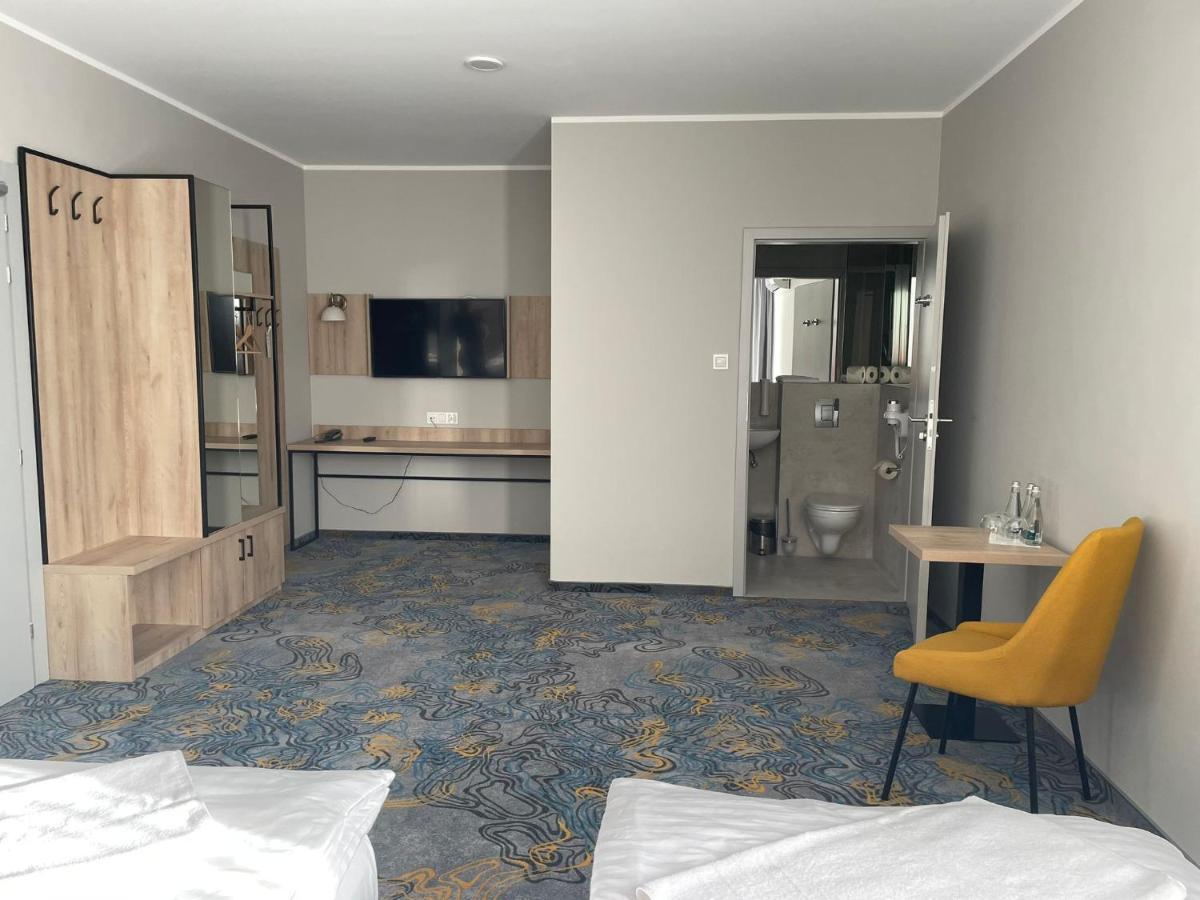 פוליס Hotel Dobosz מראה חיצוני תמונה