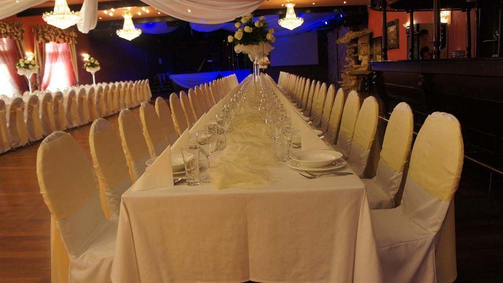 פוליס Hotel Dobosz מראה חיצוני תמונה